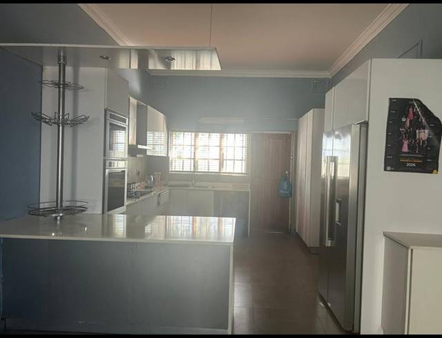 3 BEDROOM HOUSE FOR SALE IN GLENWOOD